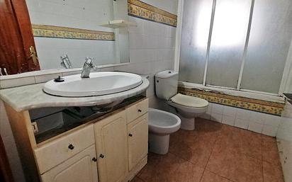 Bathroom of Flat for sale in Mollet del Vallès