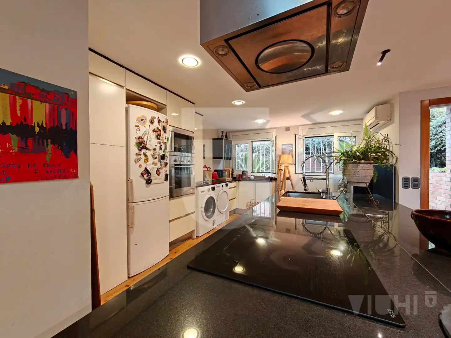 Cocina de Casa adosada en venta en Tiana con Aire acondicionado, Jardín privado y Parquet