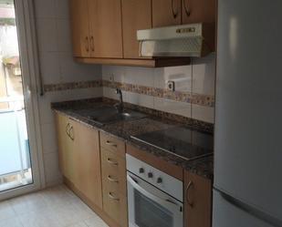 Cuina de Pis de lloguer en Igualada amb Aire condicionat, Calefacció i Terrassa