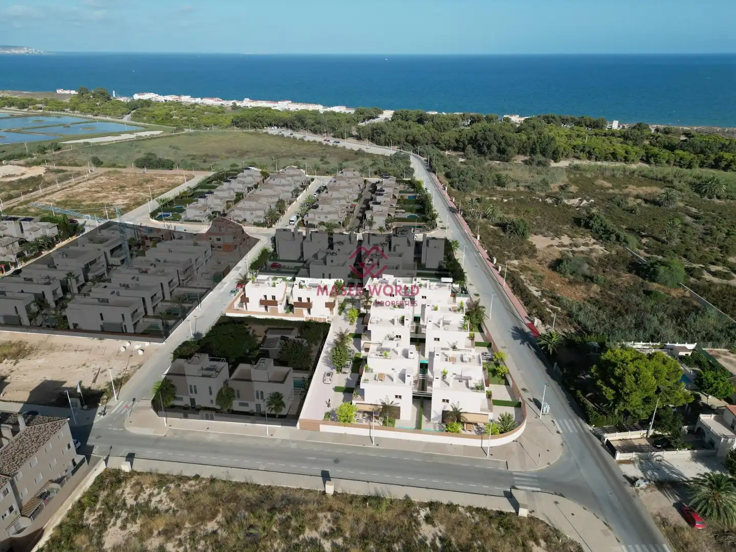 Casa pareada con terraza en venta en La Marina, imagen 2