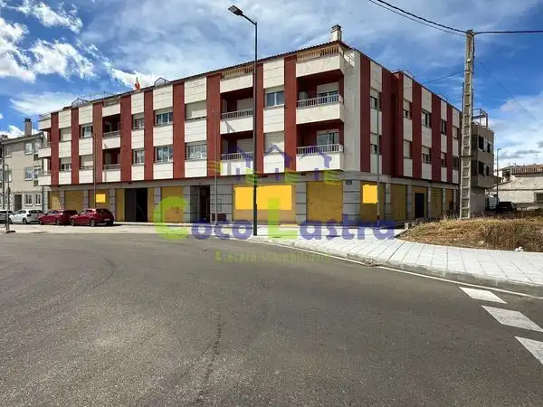 Local comercial en venda a Carretera Zamora 105