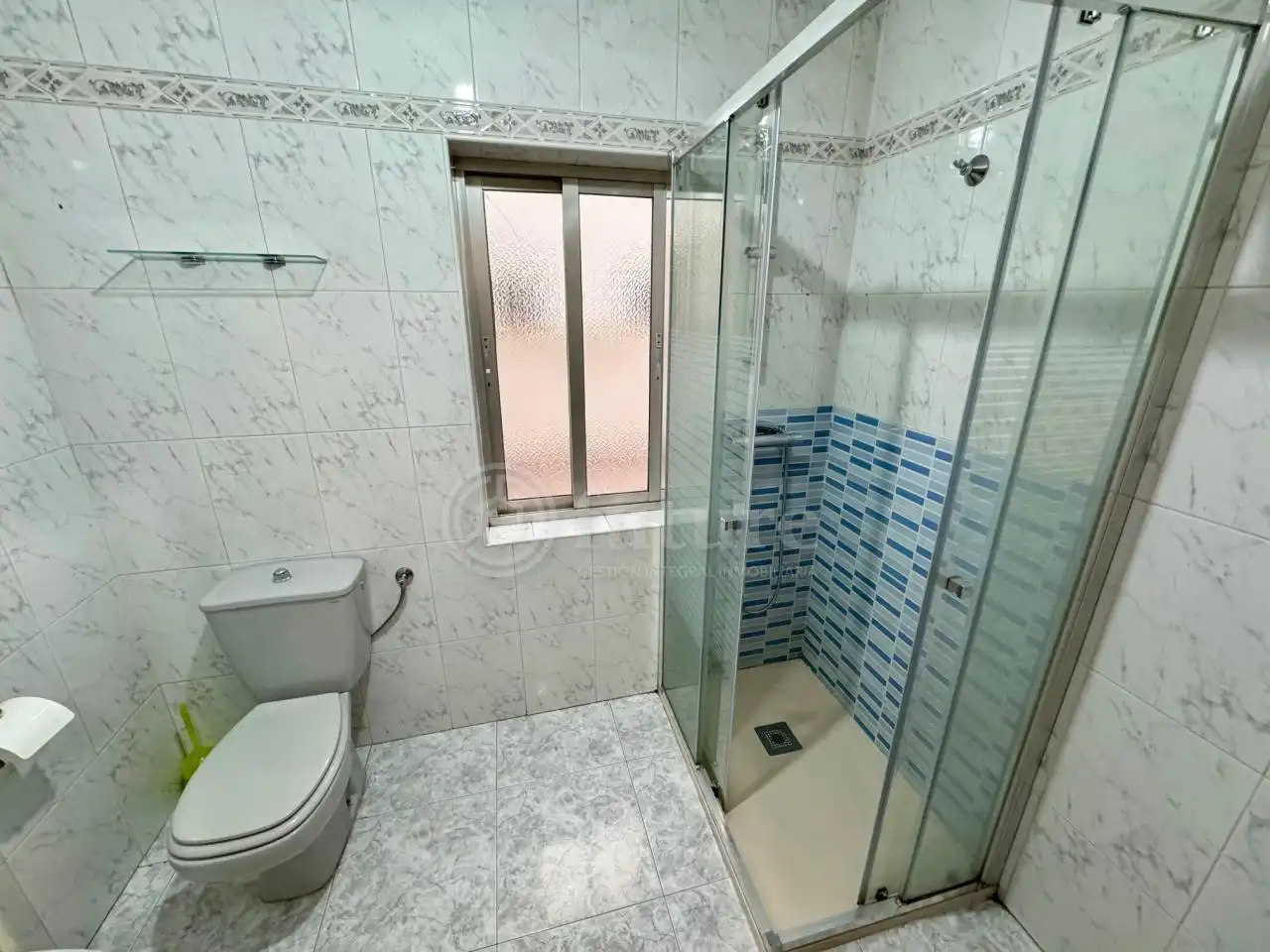 Badezimmer von Wohnung zur Miete in Salamanca mit Heizung und Möbliert