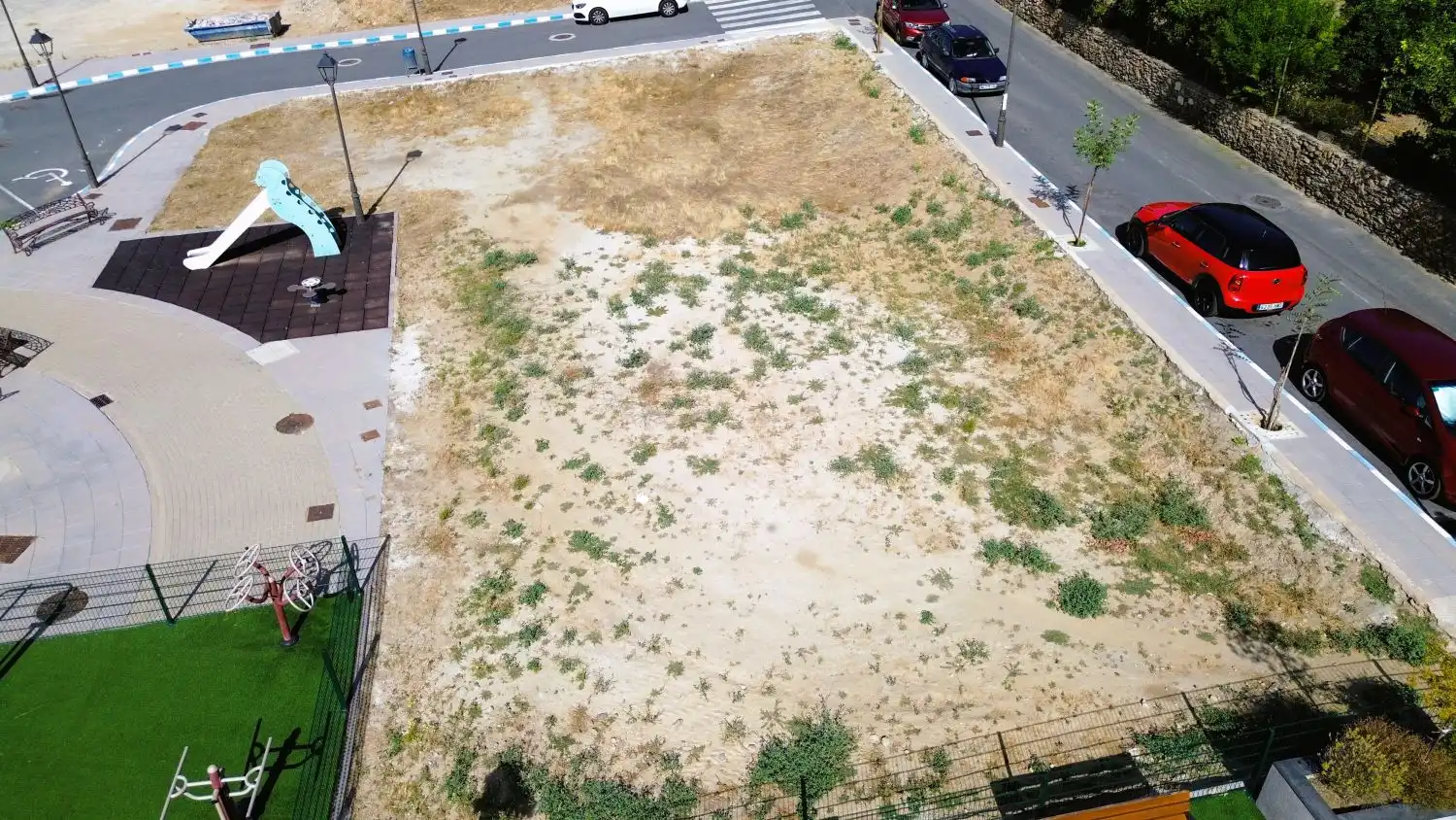 Terreno industrial en venta en Carataunas