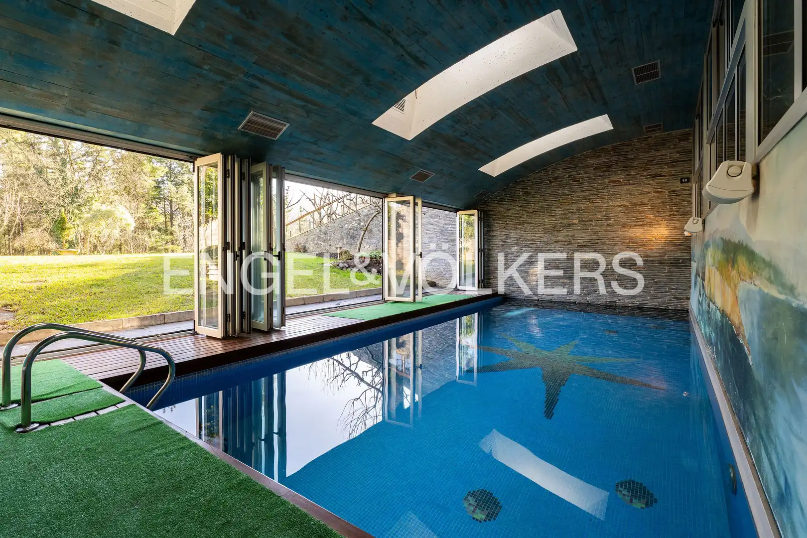 Piscina de Finca rústica en venta en Olaberria con Aire acondicionado, Calefacción y Jardín privado