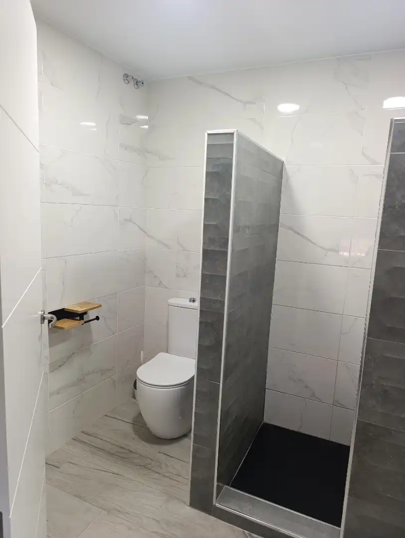 Baño de Casa o chalet de alquiler en Málaga con Aire acondicionado, Amueblado y Horno