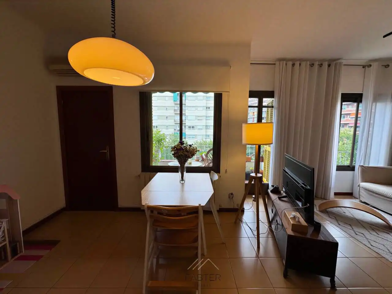 Dining room of Flat for sale in Barcelona  with Air Conditioner, Heating and Terrace