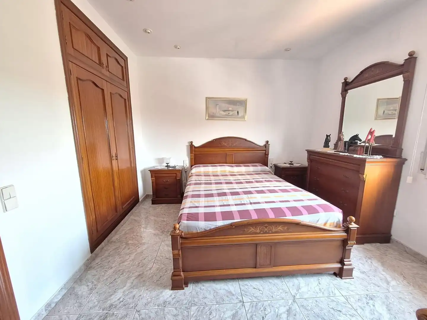 Schlafzimmer von Country house zum Verkauf in Santa Eulàlia de Ronçana mit Klimaanlage, Privatgarten und Terrasse