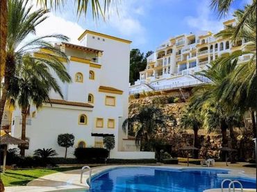 Apartment with pool for sale in Mascarat