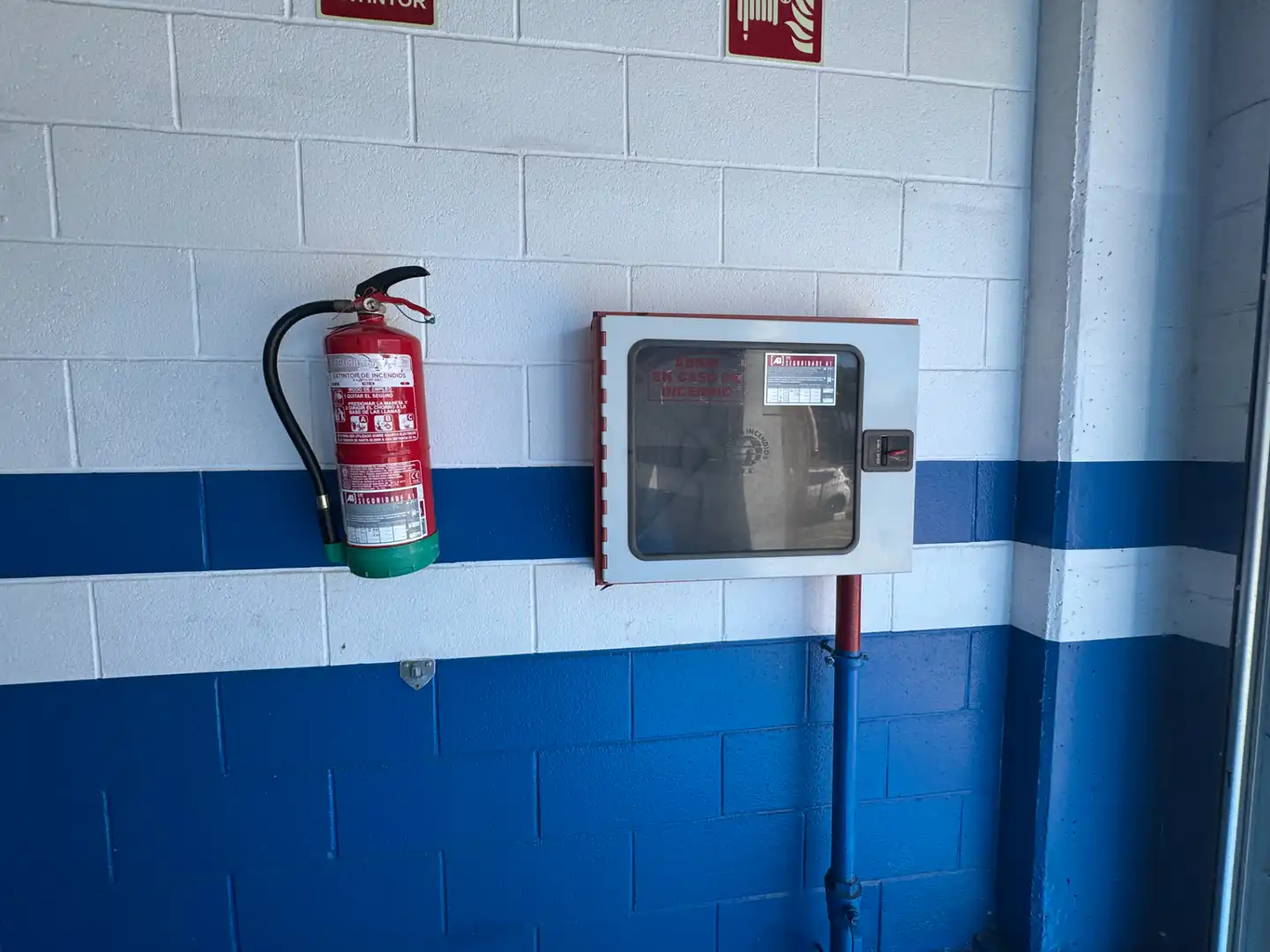 Nau industrial de lloguer en Ames amb Alarma