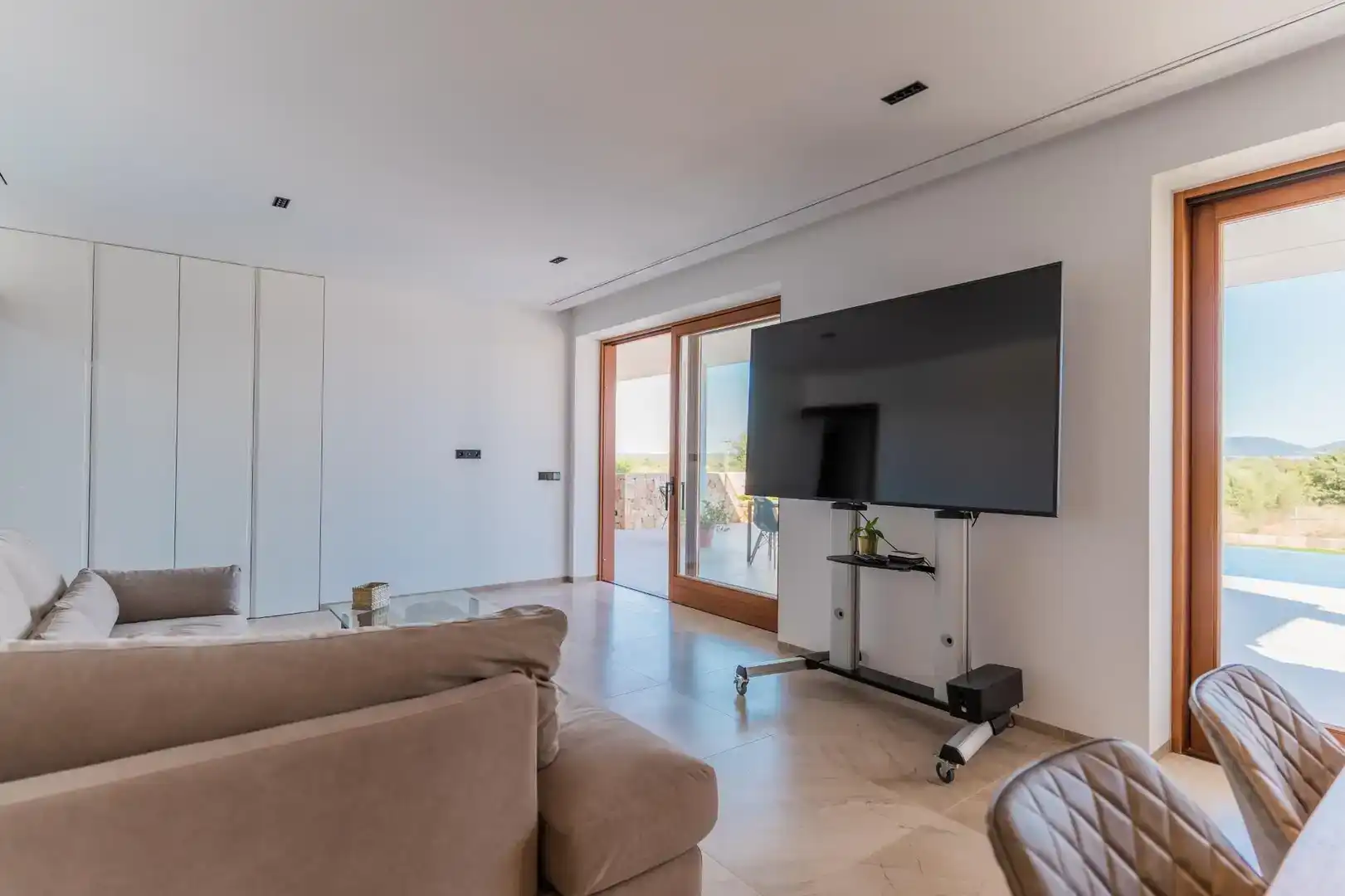 Living room of Flat for sale in Santa Eugènia  with Air Conditioner, Private garden and Parquet flooring