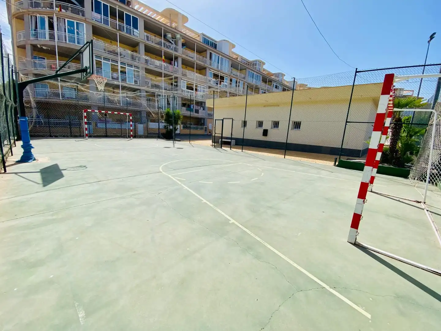 Parkplatz von Dachboden zur Miete in El Campello mit Klimaanlage, Heizung und Terrasse