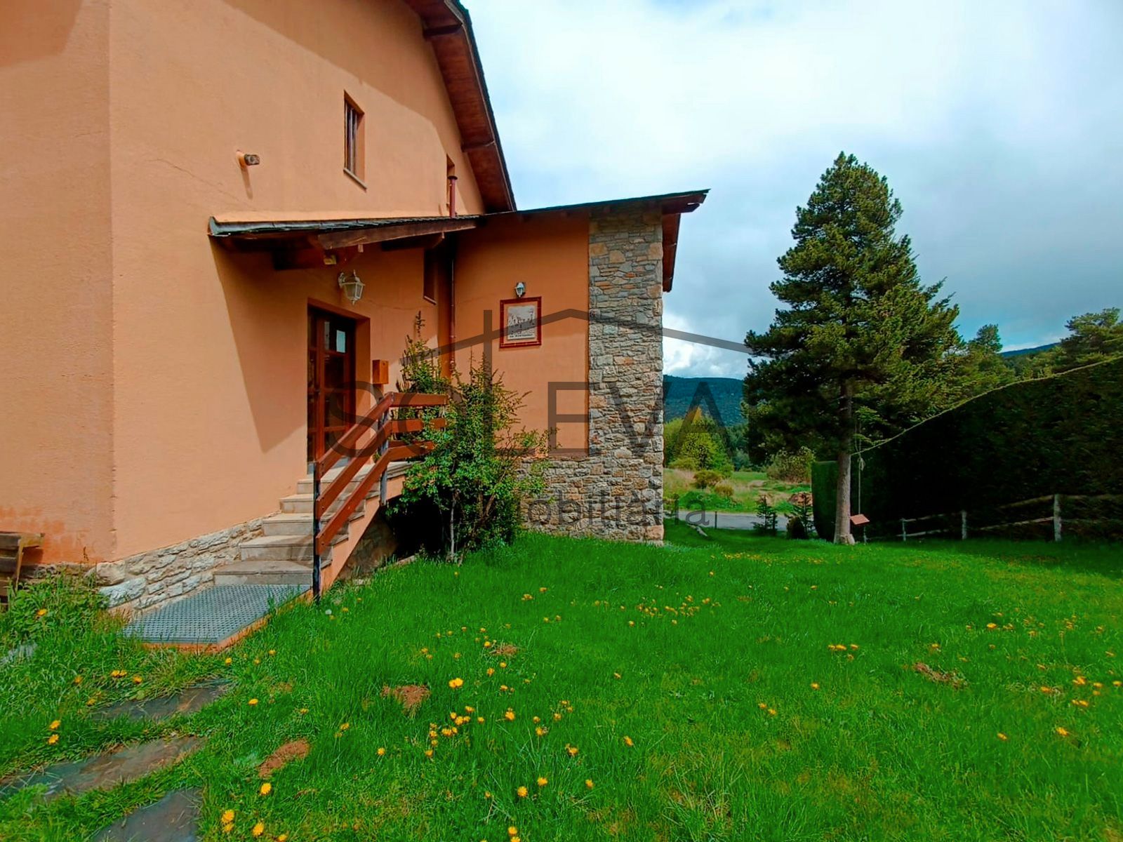 Außenansicht von Wohnung zum verkauf in Alp