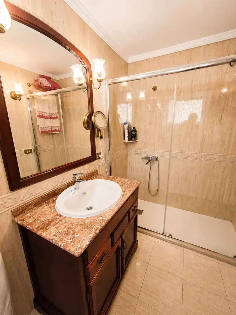 Bathroom of Houses for sale in San Cristóbal de la Laguna  with Private garden, Storage room and Internet