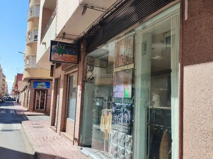 Geschaftsraum zum Verkauf in Torrevieja mit Klimaanlage, Heizung und Möbliert