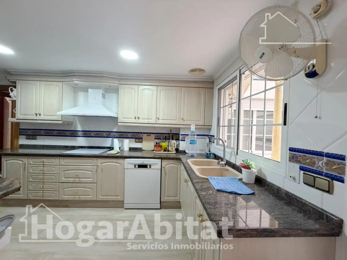Kitchen of Flat for sale in Torrent  with Air Conditioner, Terrace and Furnished