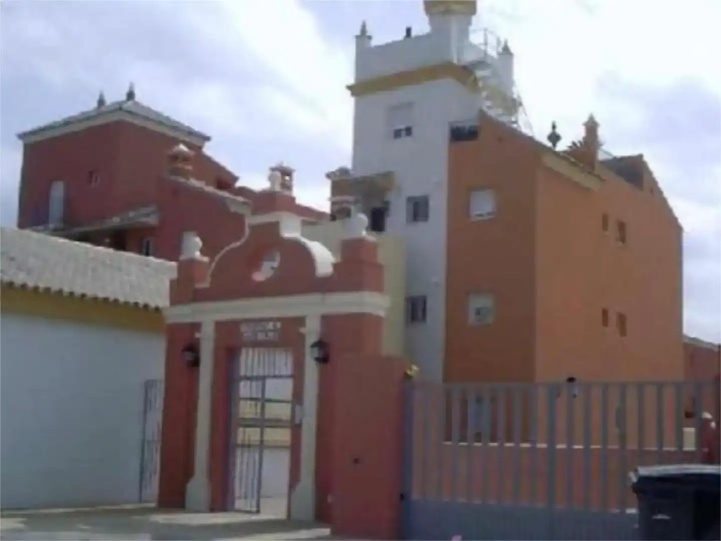 Vista exterior de Pis en venda en Sanlúcar de Barrameda amb Aire condicionat i Piscina