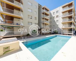 Piscina de Apartament en venda en Salou amb Aire condicionat, Terrassa i Balcó