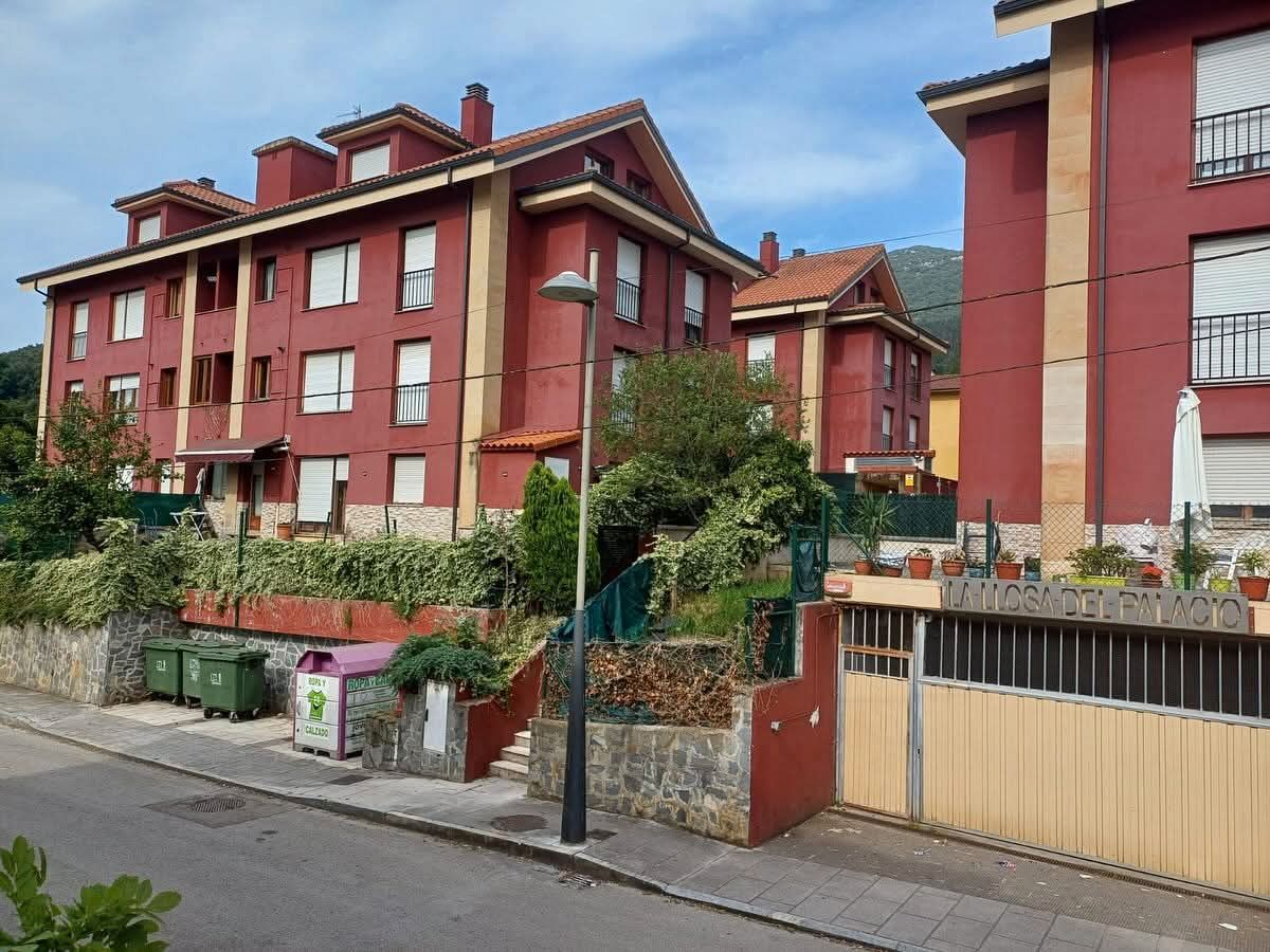 Vista exterior de Pis en venda en Ramales de la Victoria amb Calefacció, Moblat i Forn