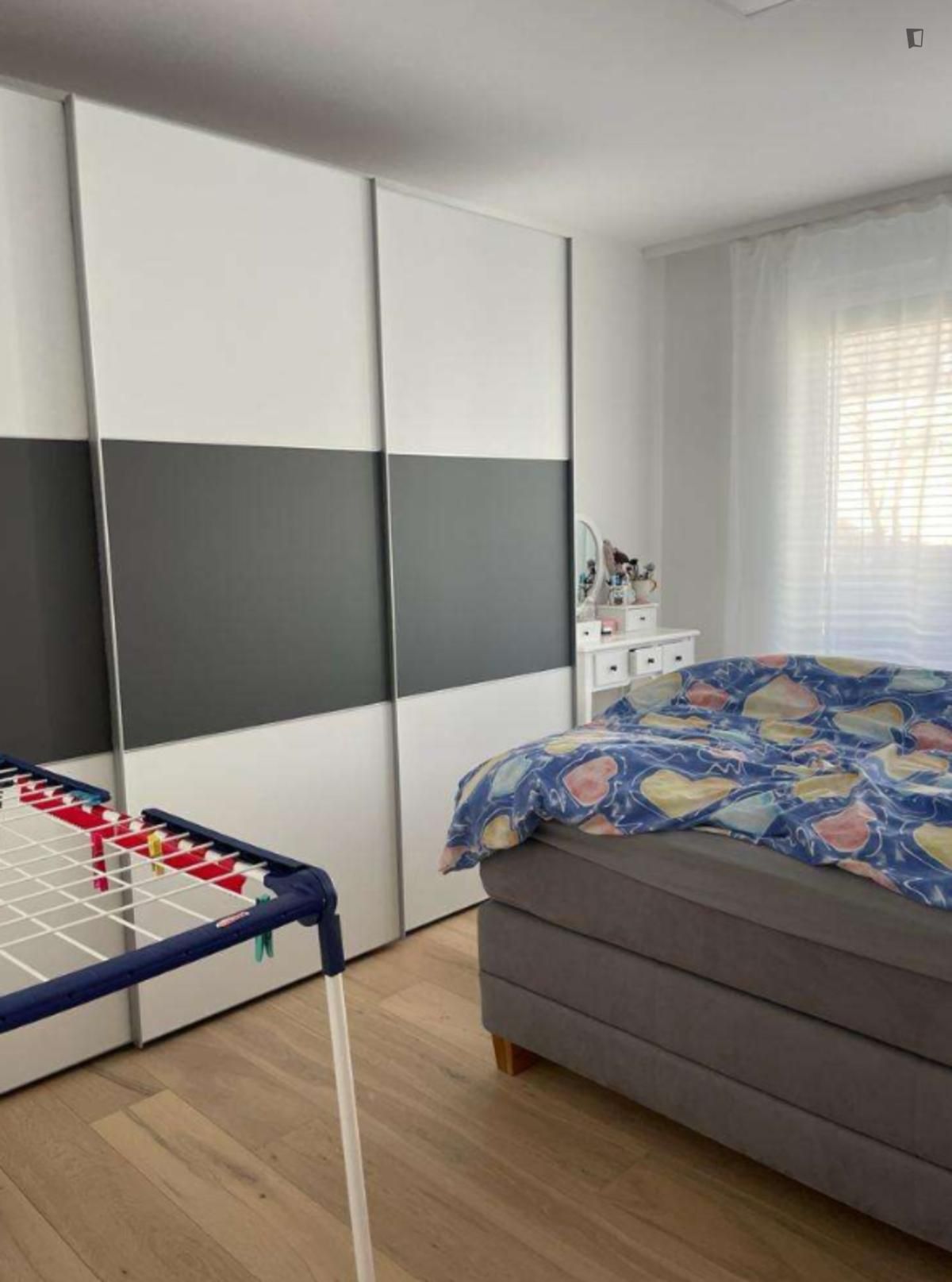 Habitación de Apartamento de alquiler en  Madrid Capital con Aire acondicionado, Calefacción y Amueblado