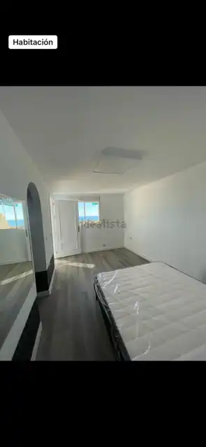 Habitación de Dúplex de alquiler en Torremolinos con Aire acondicionado, Amueblado y Horno