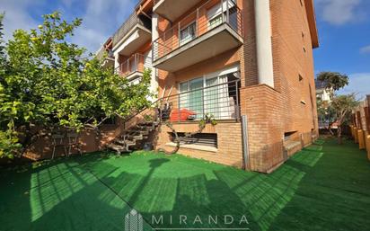 Vista exterior de Casa o xalet en venda en La Garriga amb Aire condicionat, Terrassa i Balcó