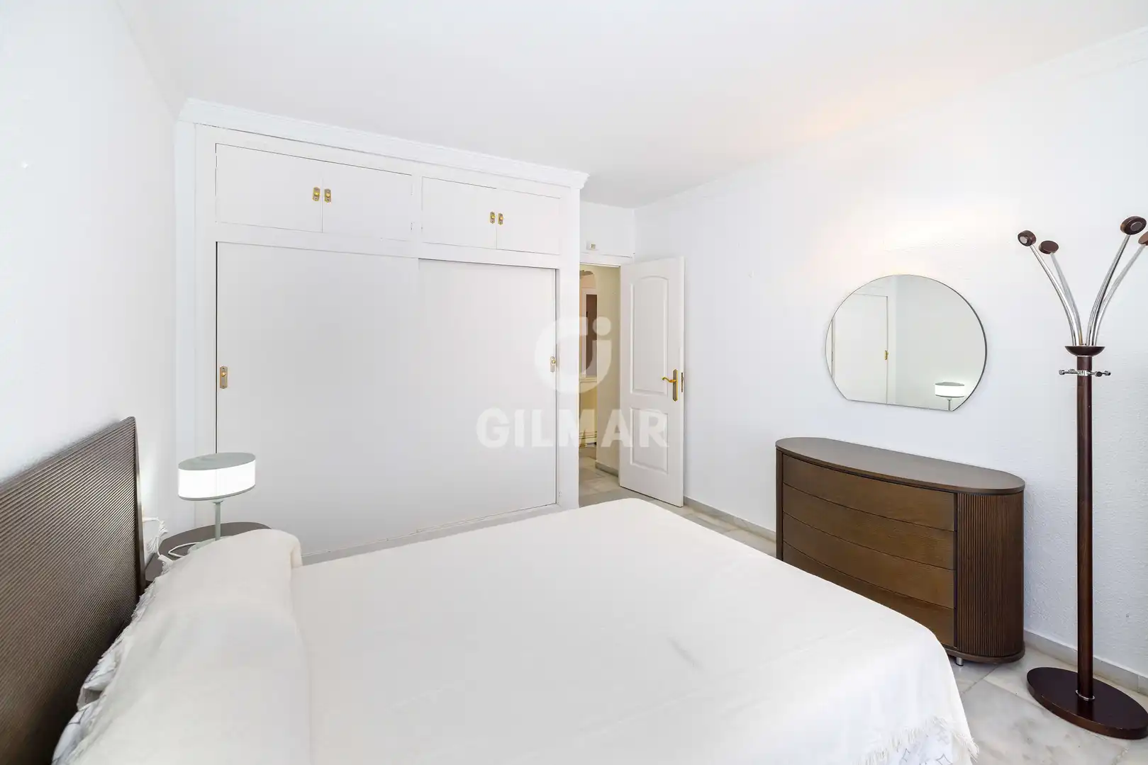 Dormitori de Casa o xalet en venda en Marbella amb Jardí privat i Piscina