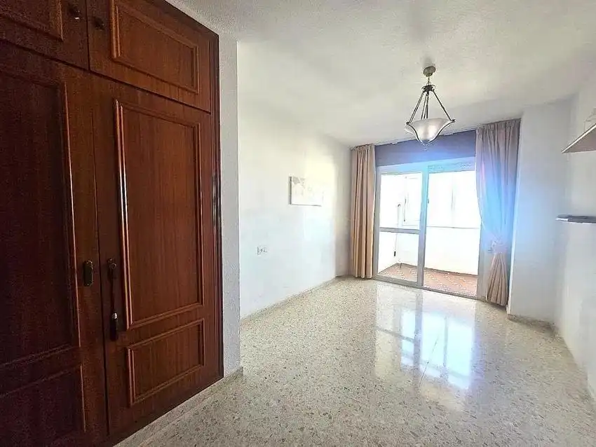 Dormitori de Apartament en venda en Rincón de la Victoria amb Terrassa, Balcó i Piscina comunitària
