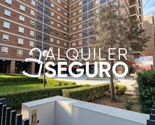 Exterior view of Flat to rent in  Madrid Capital  with Air Conditioner and Heating