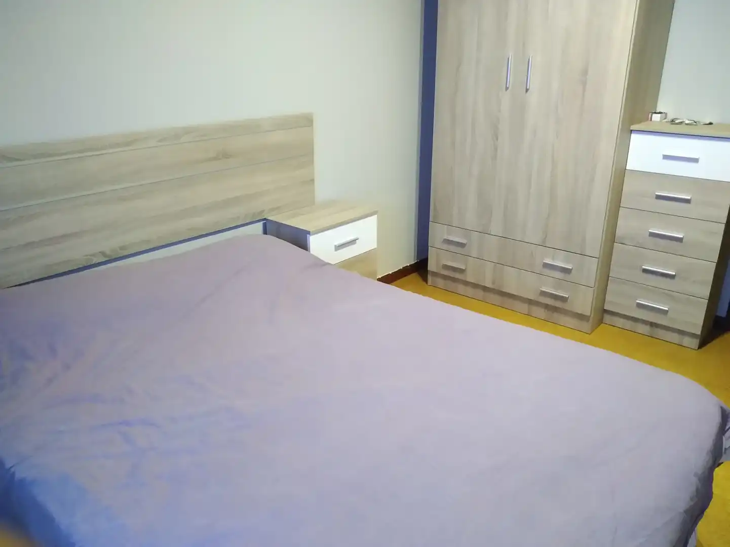 Bedroom of Flat for rent in Pontevedra Capital   with Heating, Parquet flooring and Furnished