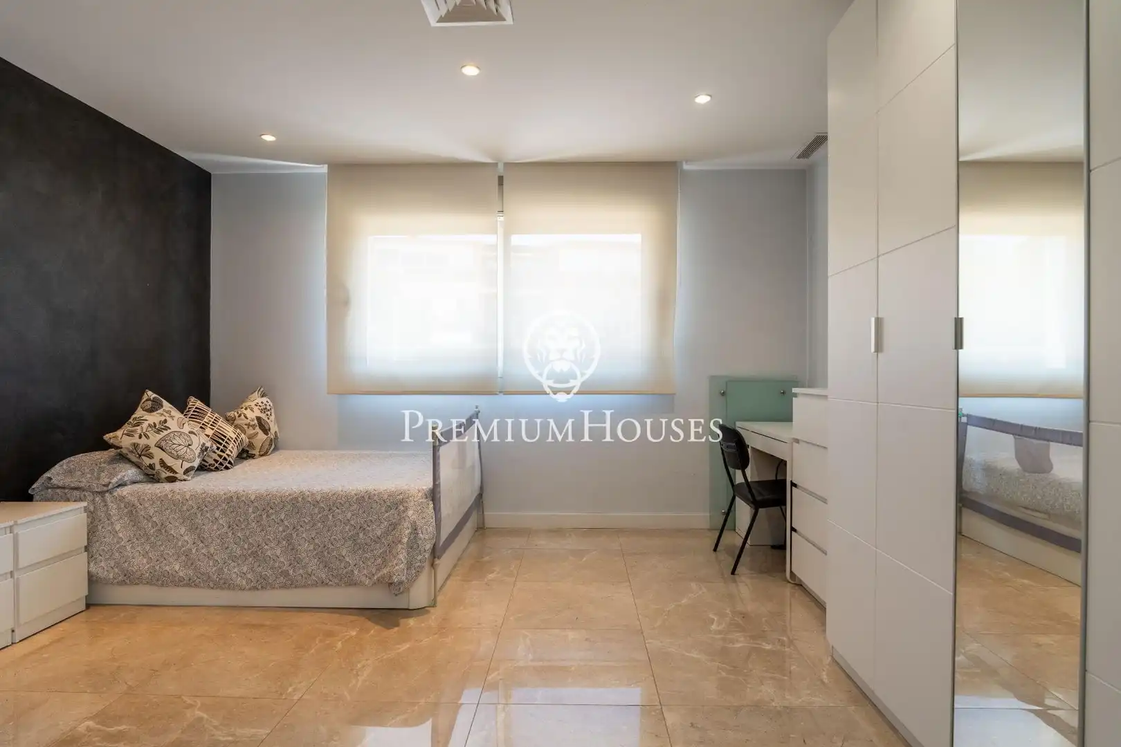 Dormitori de Casa o xalet en venda en Tarragona amb Jardí privat, Terrassa i Traster