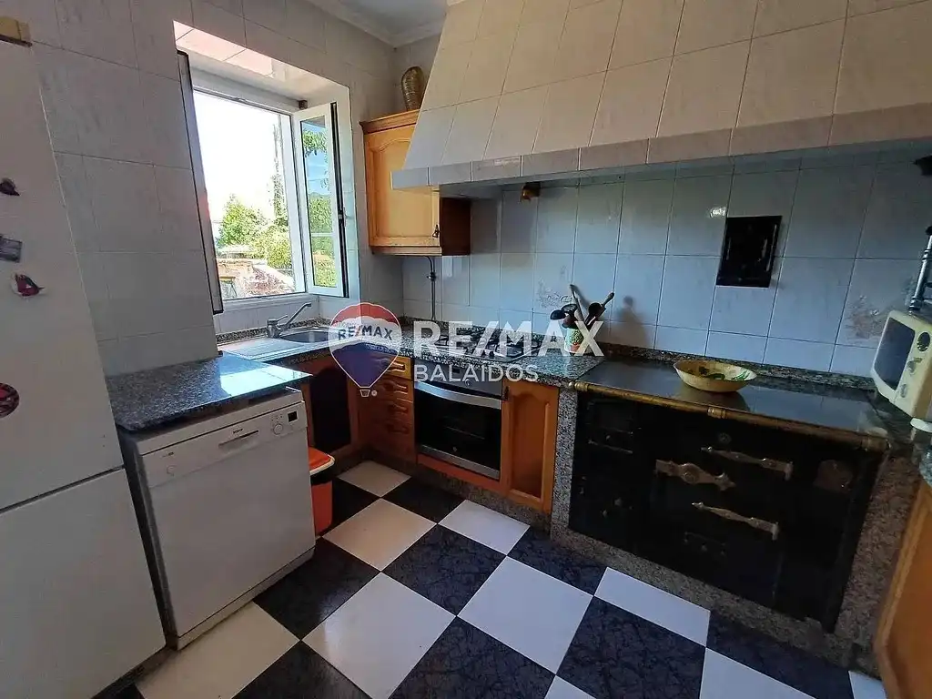 Kitchen of Houses for sale in Covelo  with Heating, Private garden and Parquet flooring