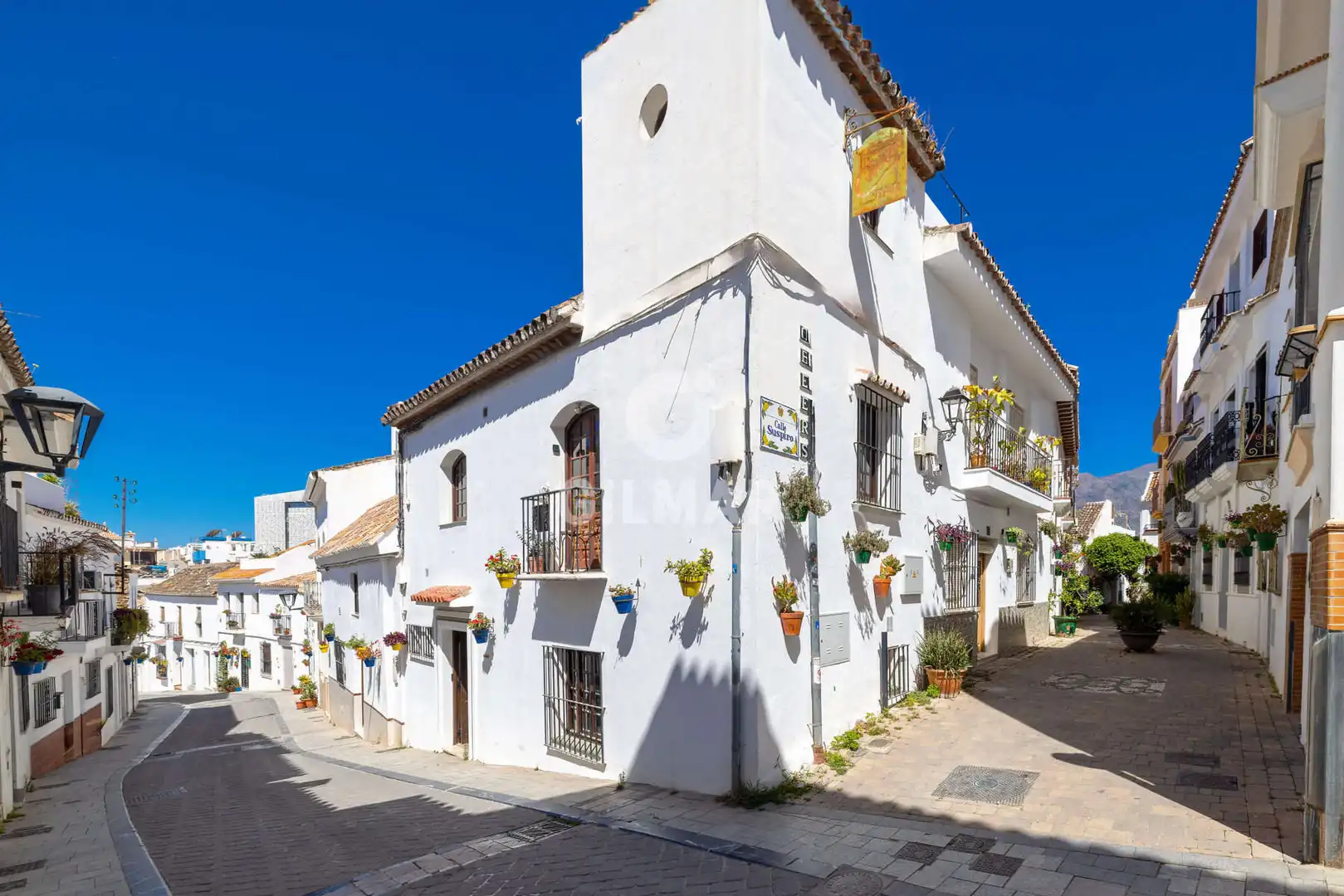 Vista exterior de Casa adosada en venta en Estepona con Calefacción