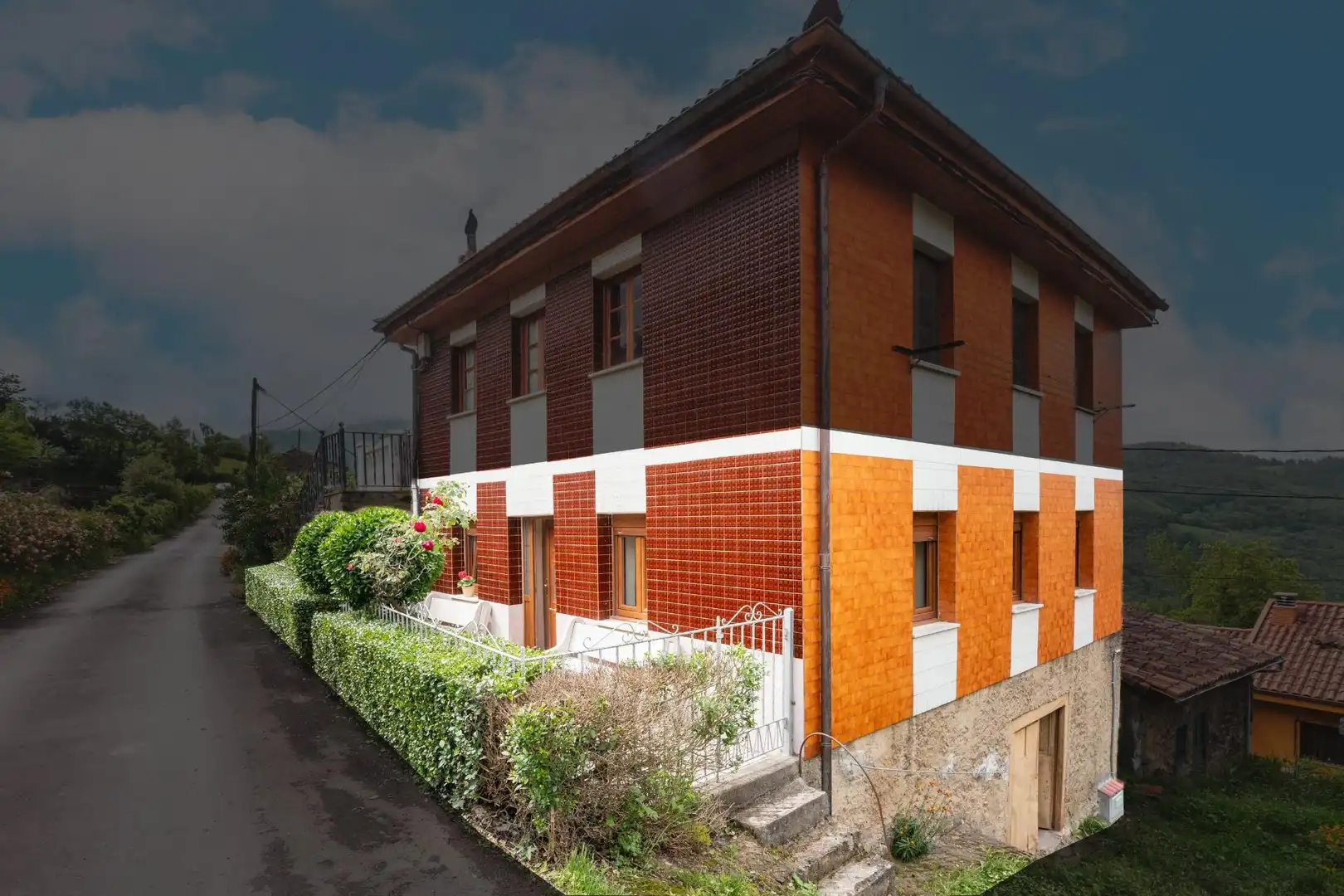 Vista exterior de Casa o xalet en venda en Lena amb Calefacció, Terrassa i Traster