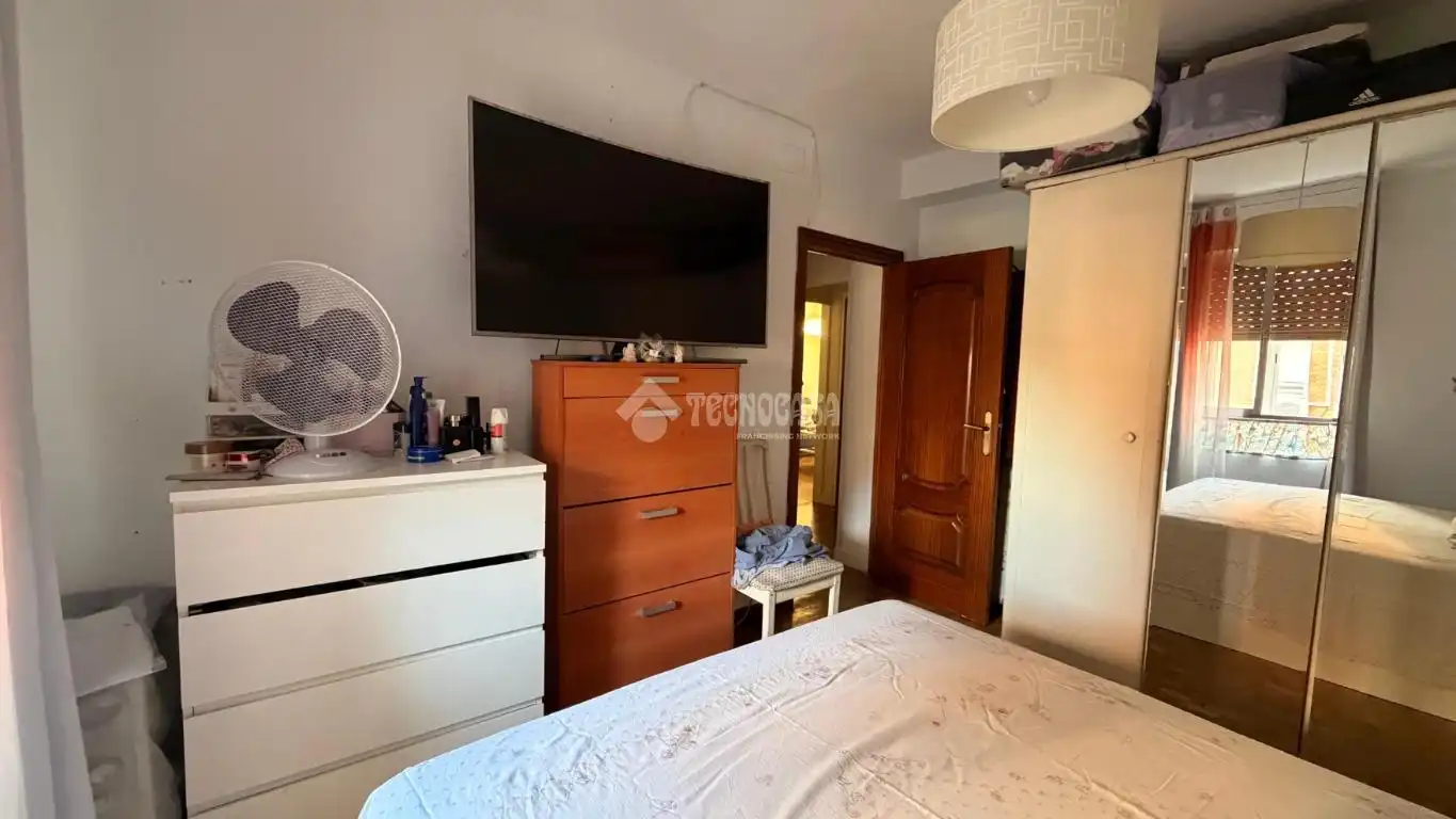 Bedroom of Flat for sale in Madrid