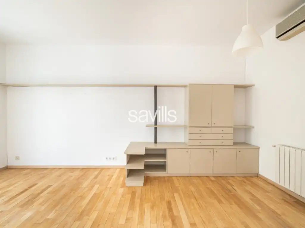 Sala d'estar de Apartament en venda en Barcelona amb Balcó