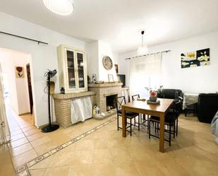 Vista exterior de Casa o xalet en venda en Villaverde del Río amb Calefacció i Jardí privat