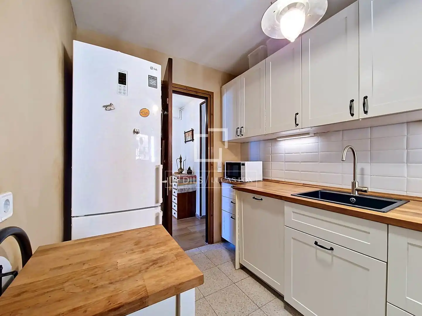 Kitchen of Flat for sale in Vilanova i la Geltrú  with Air Conditioner, Heating and Terrace