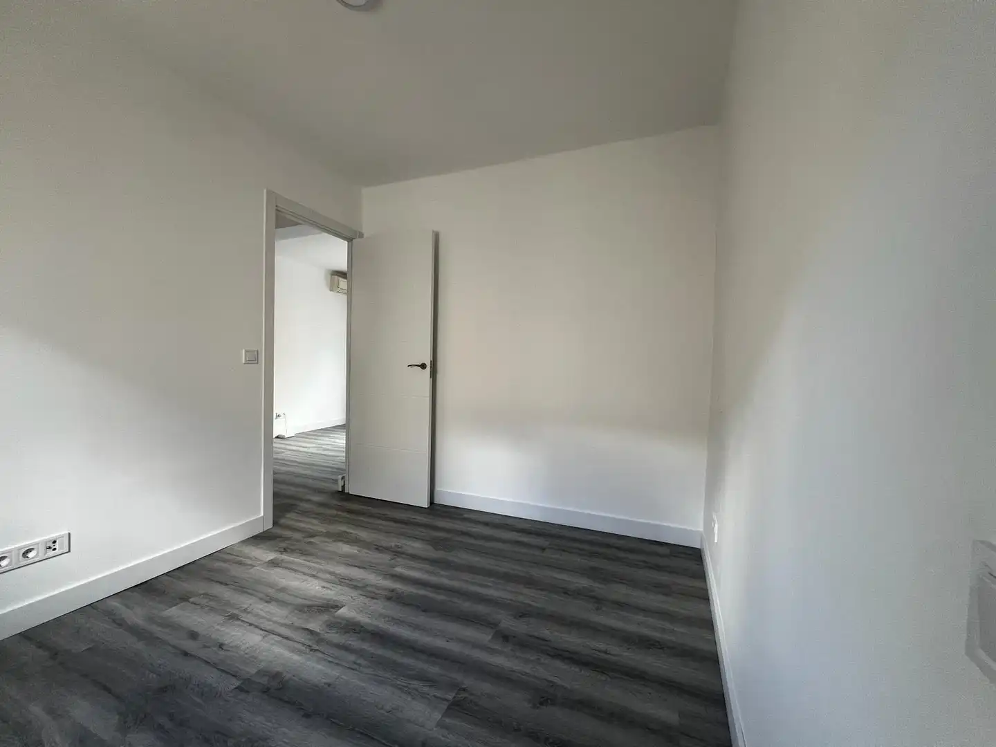 Bedroom of Flat for sale in Madrid