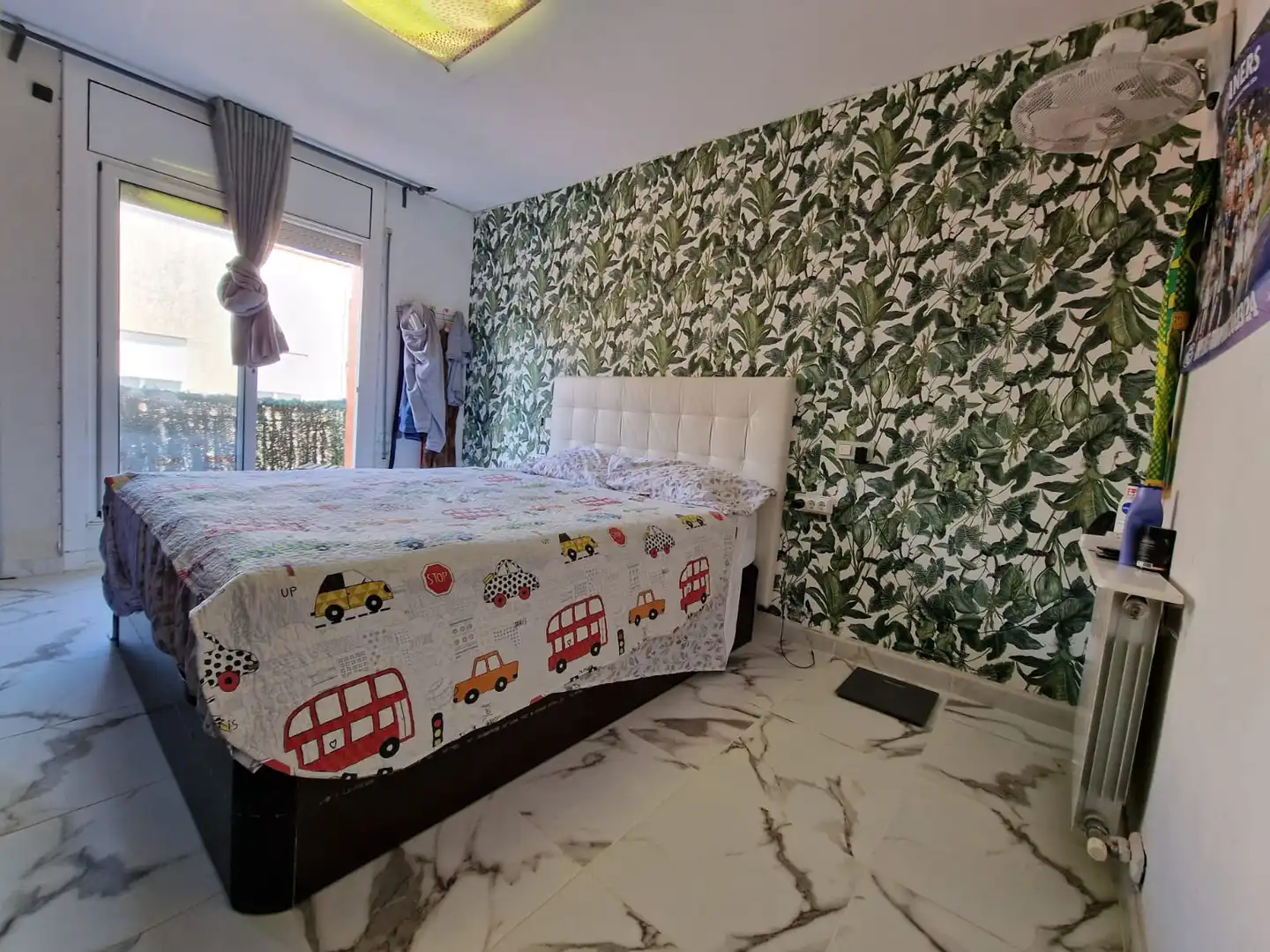 Habitación de Piso en venta en Badalona con Trastero, Horno y Balcón