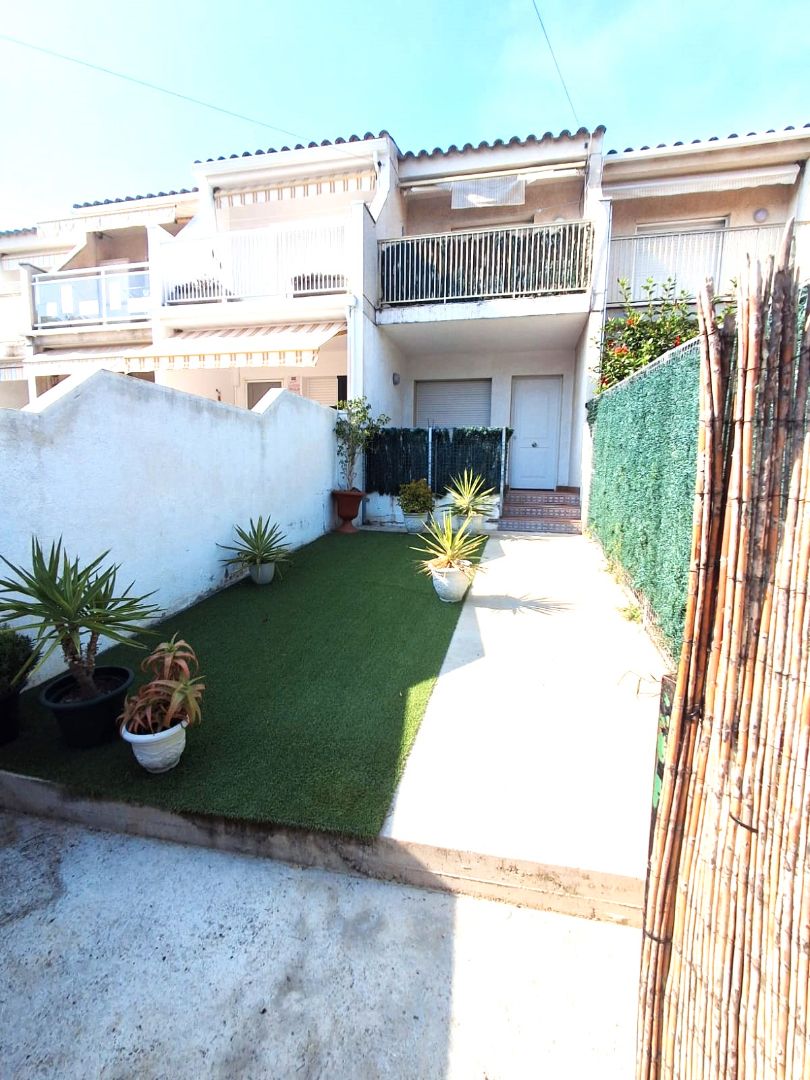 Jardí de Casa adosada en venda en Cambrils amb Jardí privat, Terrassa i Traster