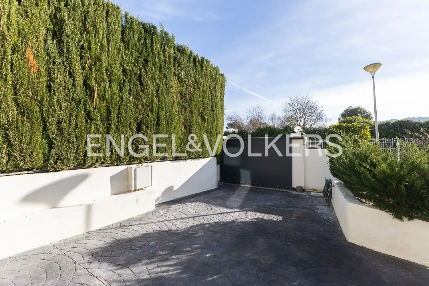 Exterior view of Houses for sale in Chiva  with Air Conditioner, Heating and Private garden
