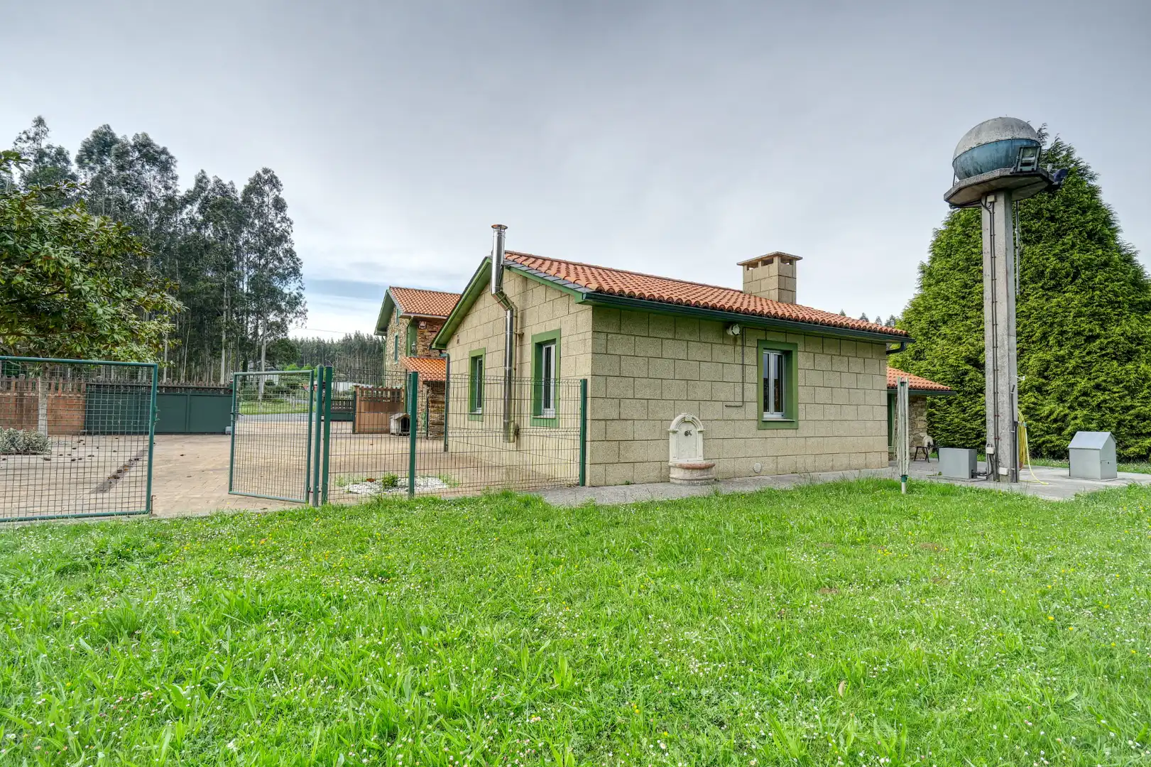 Vista exterior de Finca rústica en venta en Valdoviño con Calefacción, Jardín privado y Parquet