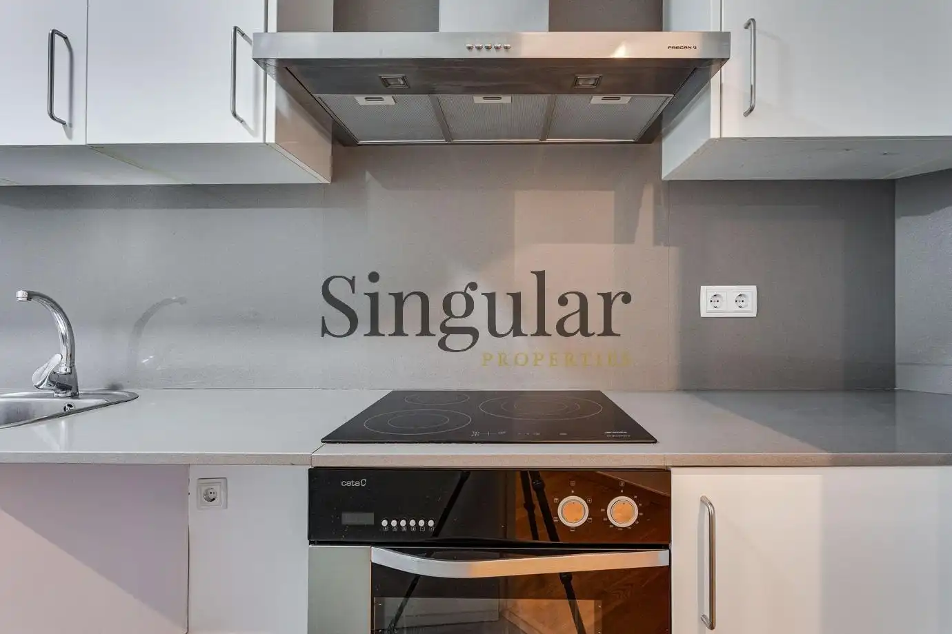 Kitchen of Flat for sale in Barcelona  with Heating and Balcony