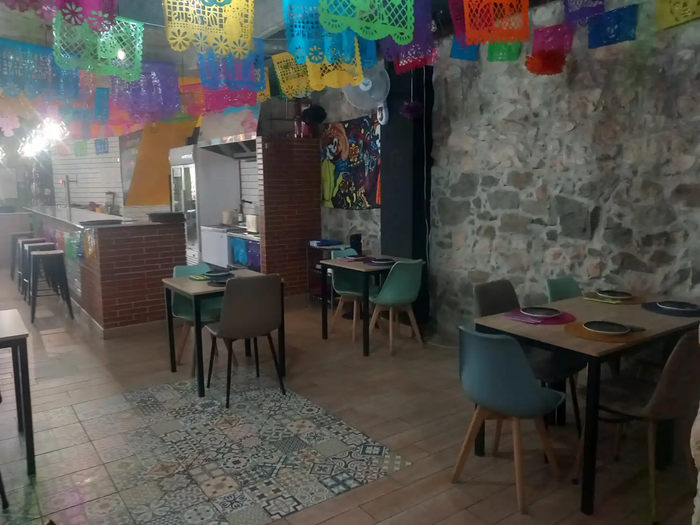 Local en traspas en Reus amb Aire condicionat i Moblat