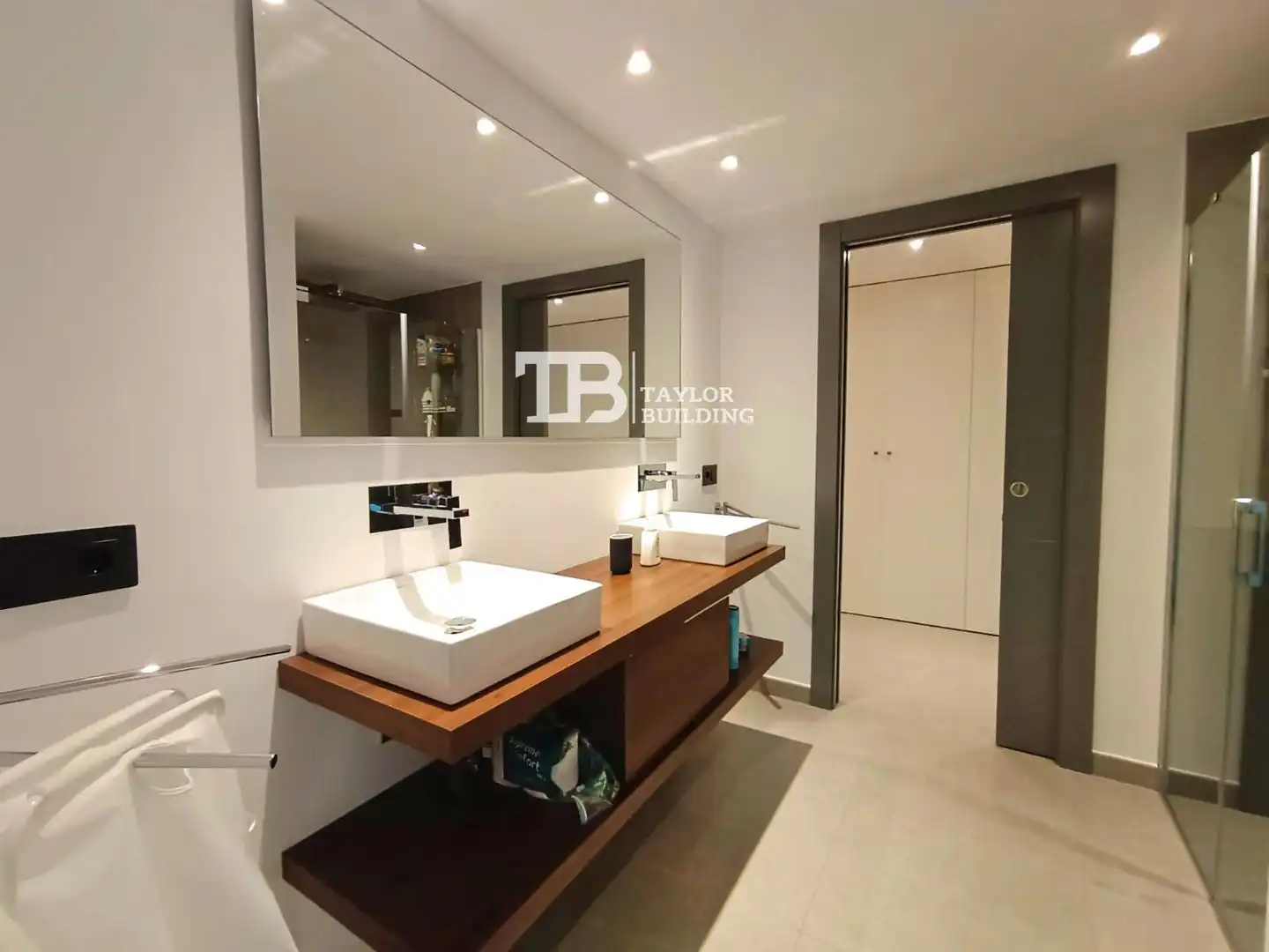 Bathroom of Houses for sale in Calvià  with Air Conditioner, Heating and Terrace