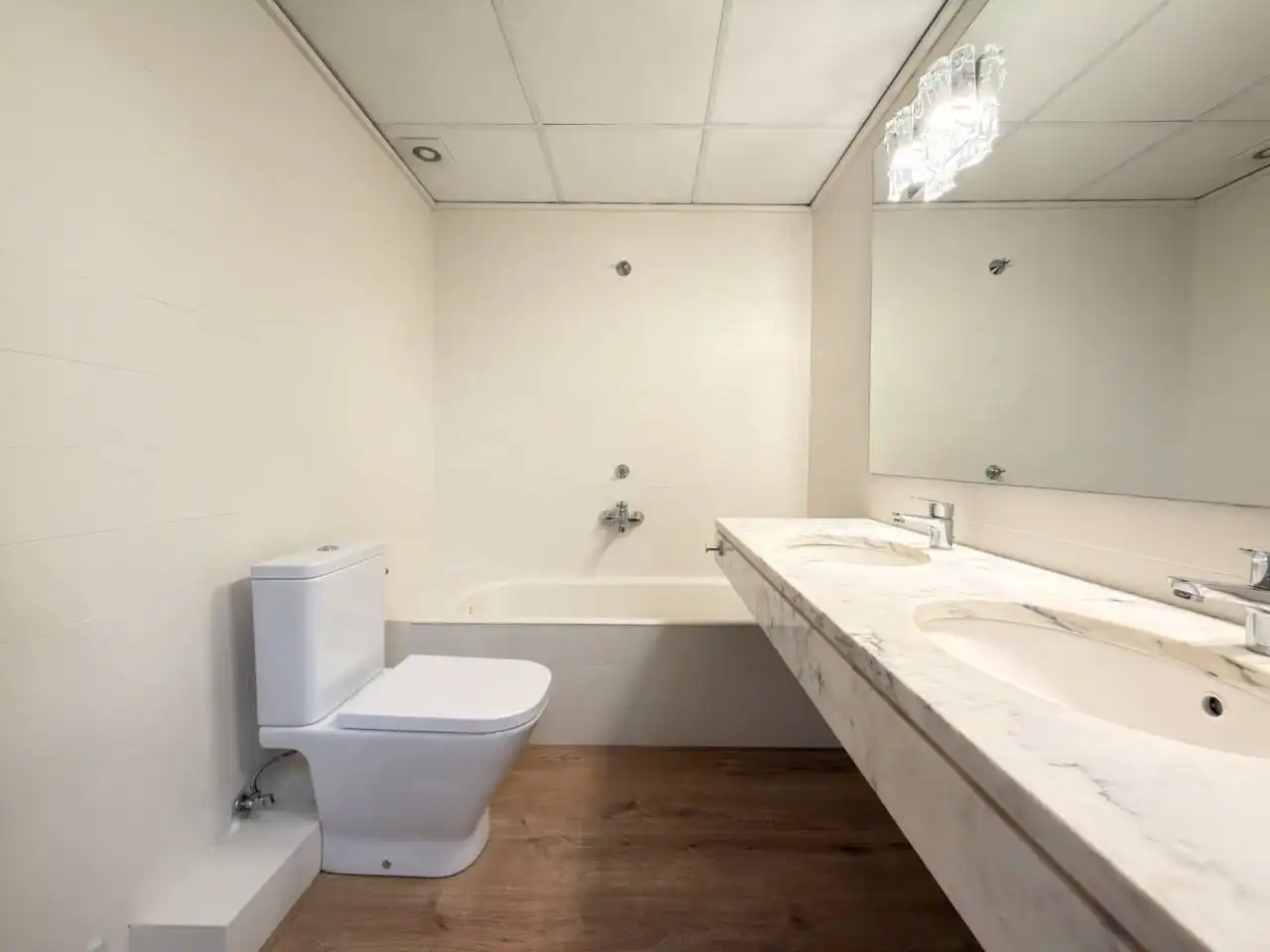 Baño de Oficina de alquiler en Sarrià - Sant Gervasi