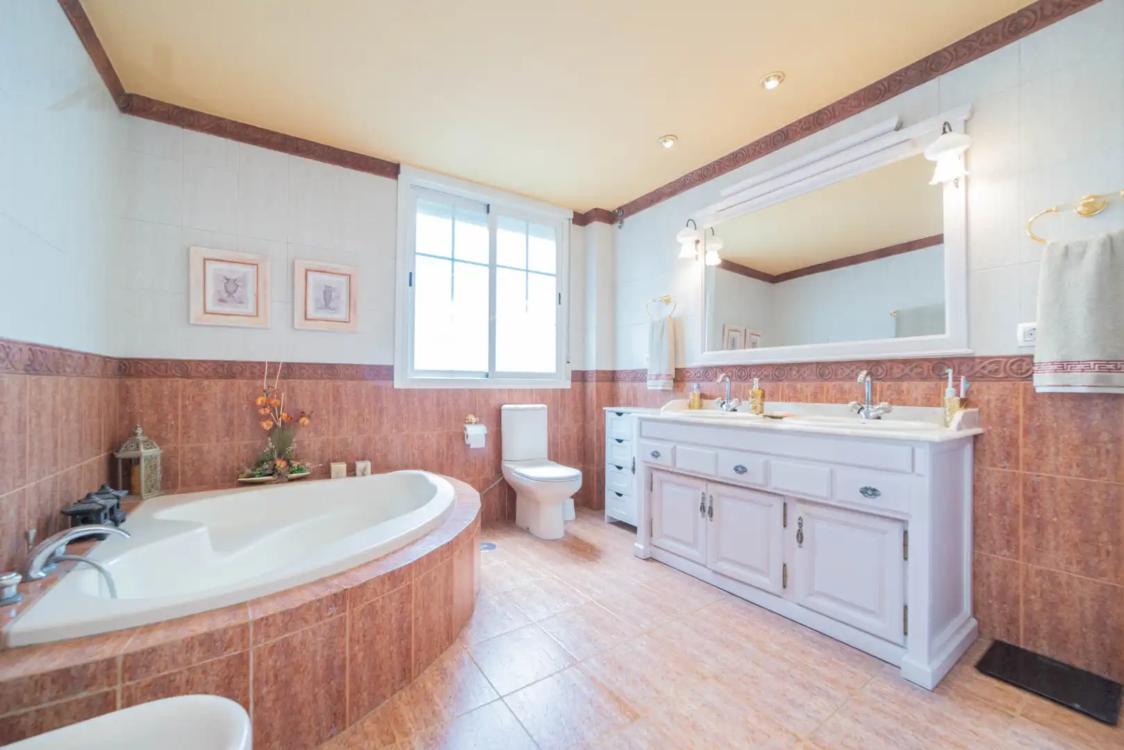 Bathroom of Houses for sale in Griñón  with Air Conditioner, Heating and Private garden