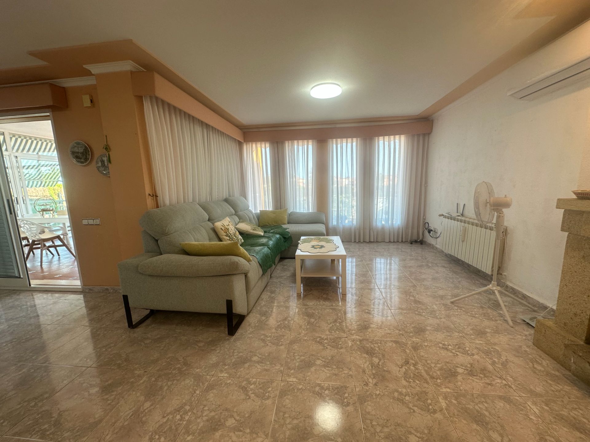 Living room of House or chalet for sale in Llíria  with Air Conditioner, Private garden and Terrace