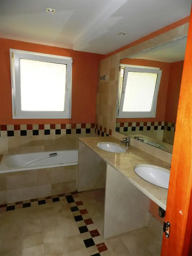 Chalet en venta en Avenida los Cortijos 114, imagen 11