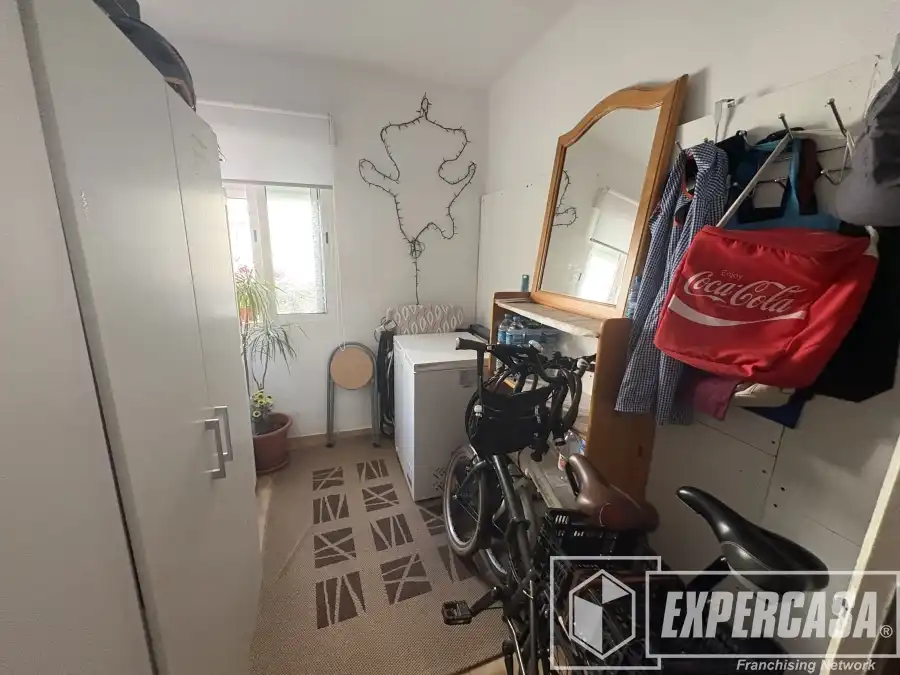 Habitación de Piso en venta en Castellón de la Plana / Castelló de la Plana con Aire acondicionado, Parquet y Terraza
